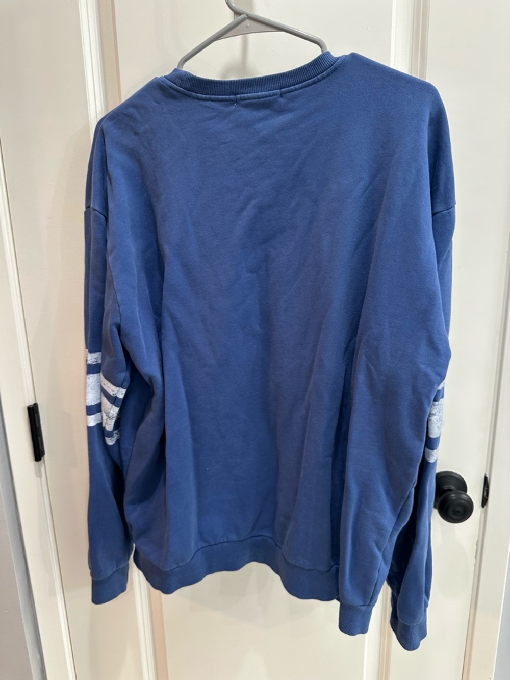 RSQ 89' Crewneck Sweatshirt - Picture 4 of 4